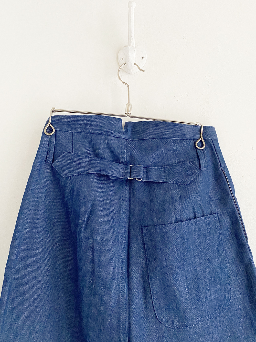 KIJI _ KACHI 尾錠付 テーパードデニムパンツ/ L.blue | R1