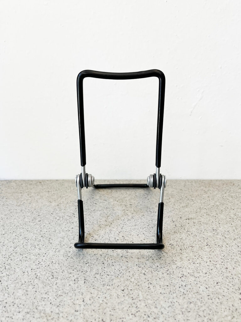 wol _ Wire Display Stand / BLACK