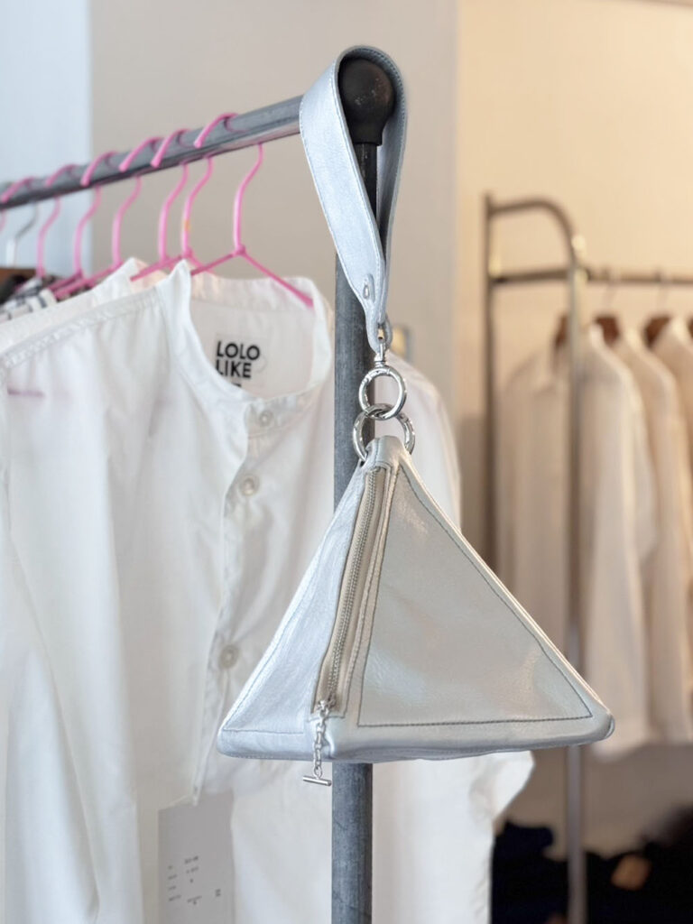 chiihao _ tent (テント)/ Silver