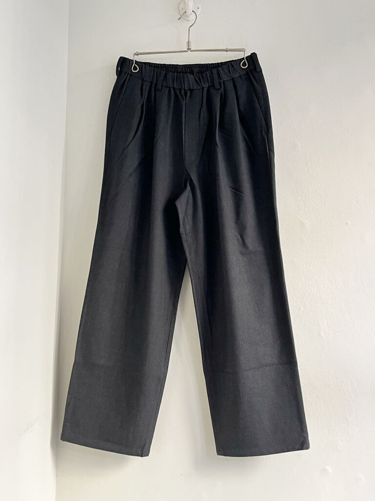 LAMOND. _ Cashmere Touch Standard Wide Pants / Charcoal