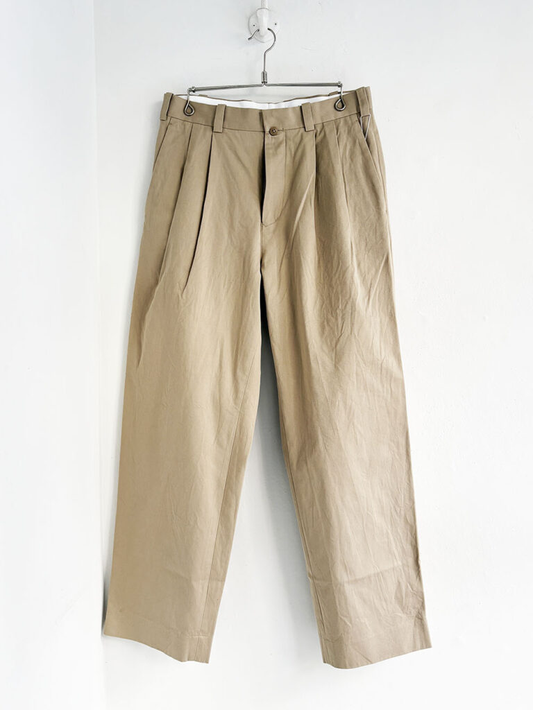 YAECA _ Chino Trousers Two-Tuck Straight/ Khaki