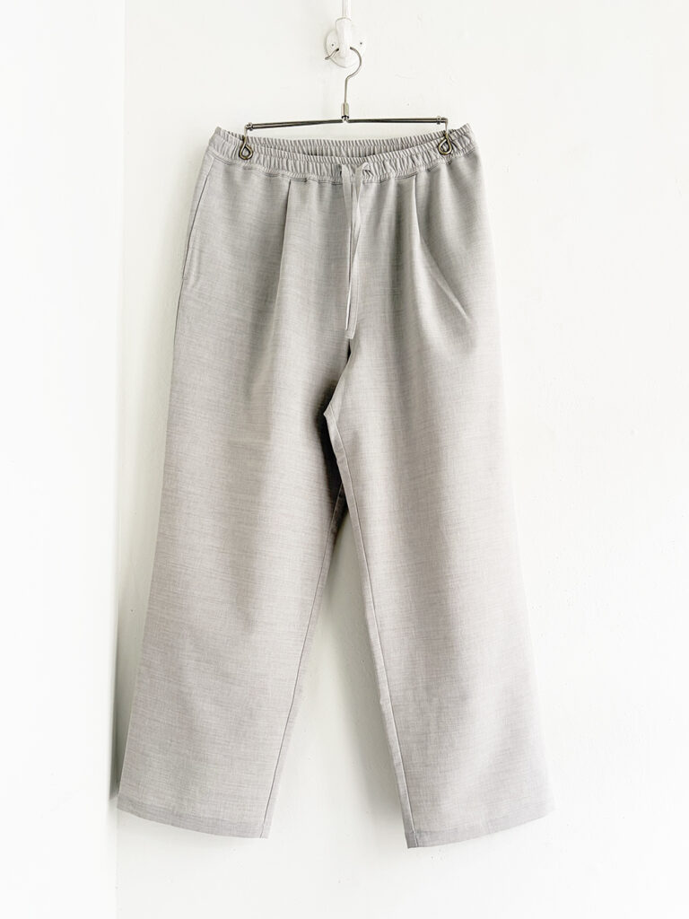 LAMOND. _ newセミワイドシャリ パンツ / Ash Gray